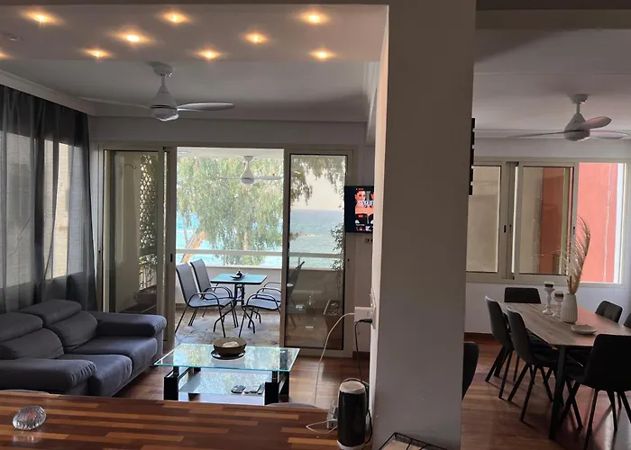 Sea View Amathus Luxury Apt